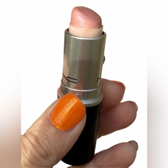 Mac cosmetics lipsticks (2) - Picture 5 of 16